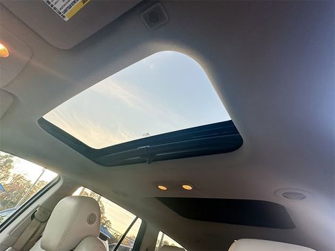 Used 2017 Buick Enclave Premium image 11