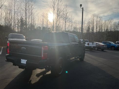 New 2026 Ford F250 Lariat w/ Black Appearance Package image 5