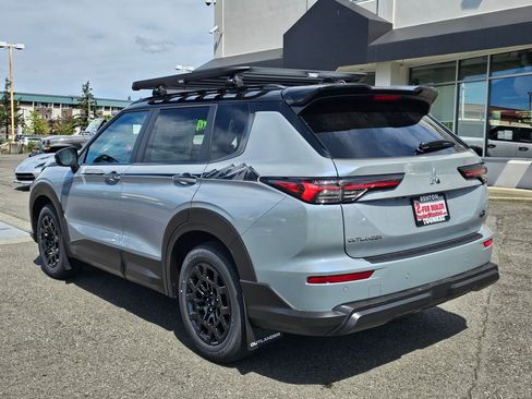 New 2026 Mitsubishi Outlander Trail Edition AWD/4WD image 7