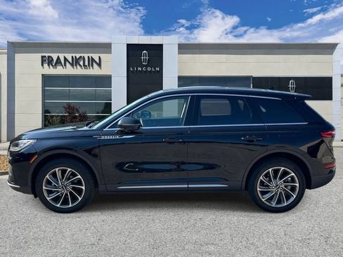 Used 2023 Lincoln Corsair AWD w/ Equipment Group 101A image 4