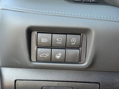 Used 2023 Toyota Highlander Platinum image 29