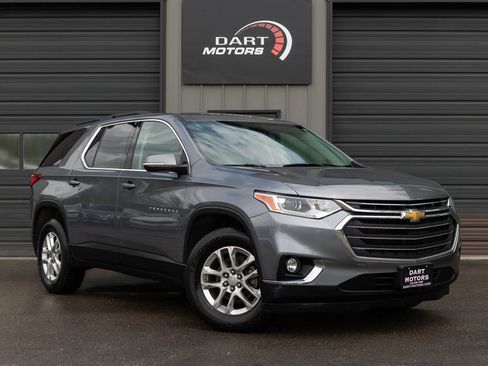 Used 2019 Chevrolet Traverse LT w/ LPO, Floor Liner Package AWD/4WD image 1