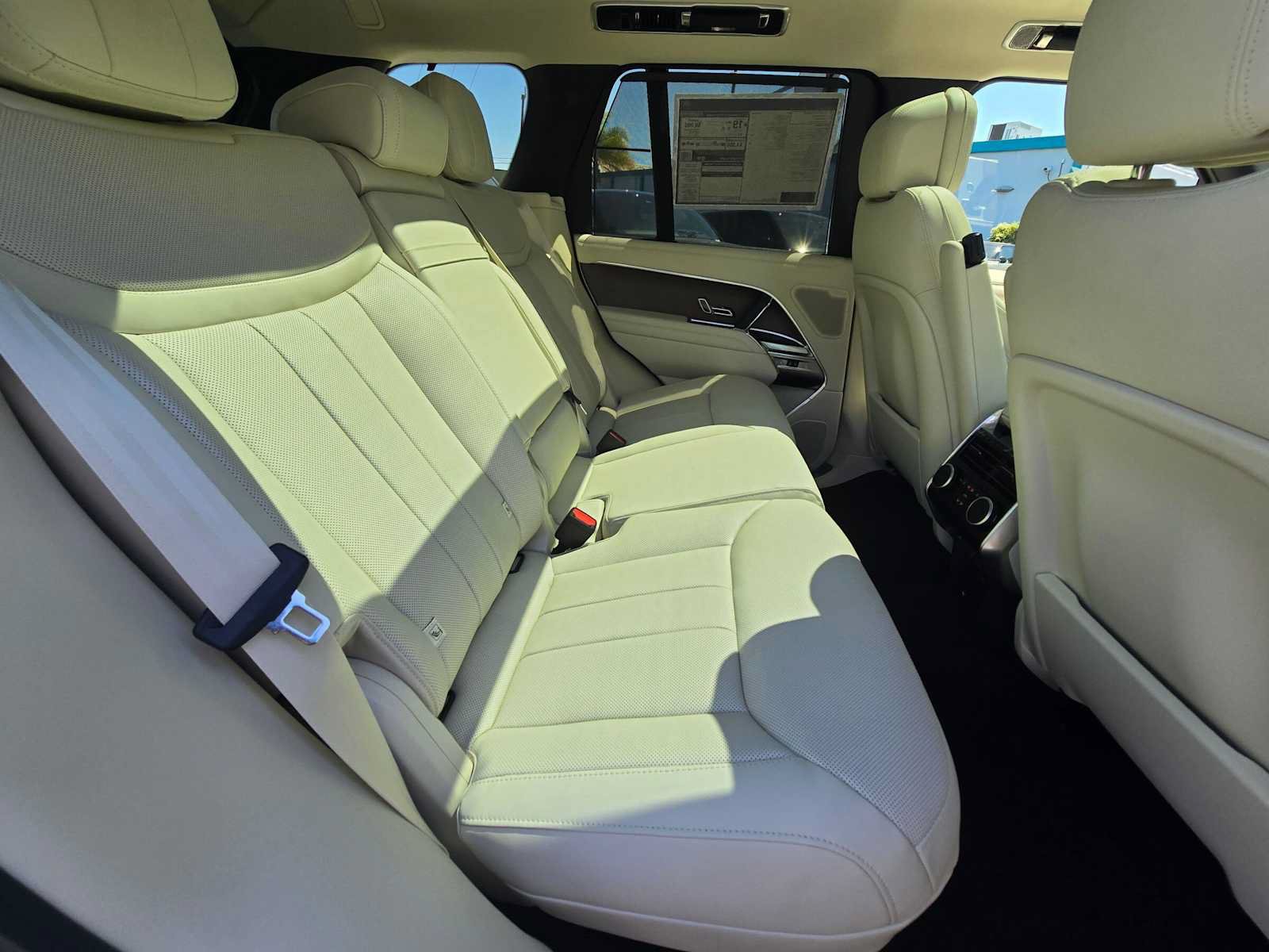 New 2026 Land Rover Range Rover SE AWD/4WD image 12