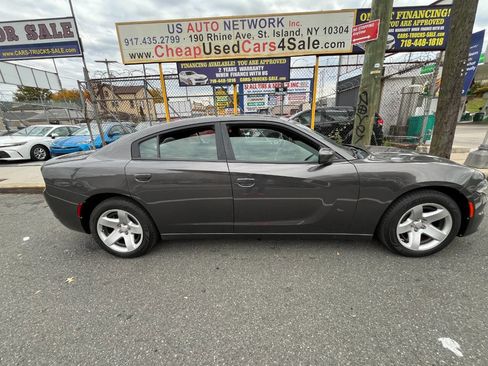 Used 2017 Dodge Charger Police w/ Street Appearance Group image 7