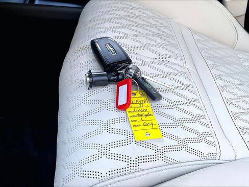 Used 2021 Lincoln Navigator L Black Label w/ Cargo Convenience Package image 13