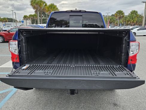 Used 2024 Nissan Titan SV w/ SV Convenience Package image 6