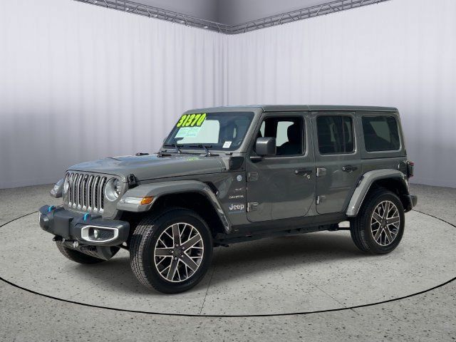 Used 2023 Jeep Wrangler Unlimited Sahara w/ Cold Weather Group AWD/4WD image 2