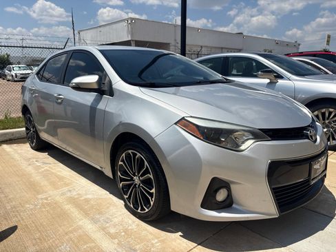 Used 2015 Toyota Corolla S FWD image 3