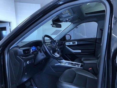 Used 2021 Ford Explorer Limited w/ Hybrid Equipment Group 310A image 11