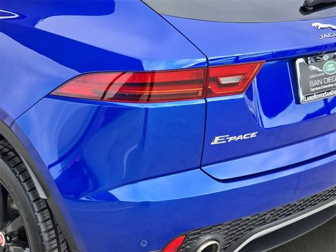 Used 2019 Jaguar E-PACE SE image 38