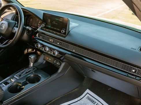 Used 2022 Honda Civic Sport image 11