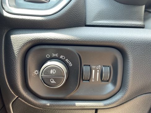 Used 2025 RAM 1500 Laramie w/ Sport Appearance Package AWD/4WD image 21