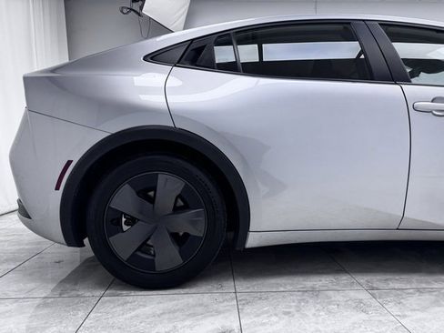 Used 2024 Toyota Prius LE image 10