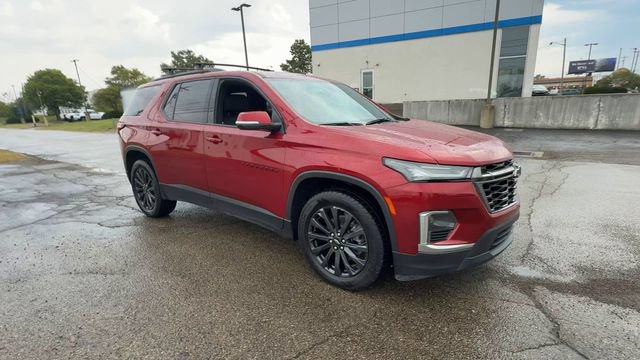 Used 2023 Chevrolet Traverse RS w/ LPO, Floor Liner Package AWD/4WD image 2