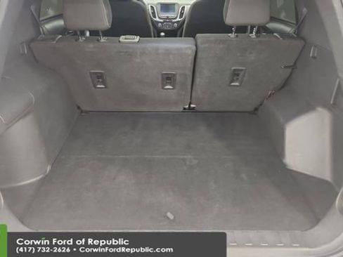 Used 2021 Chevrolet Equinox LT image 23