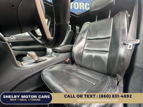 Used 2017 Jeep Grand Cherokee Limited w/ Luxury Group II AWD/4WD image 9