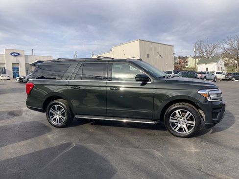 Certified 2023 Ford Expedition Max XLT image 9