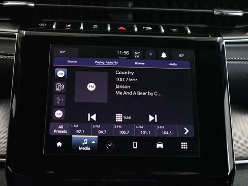 Used 2024 Jeep Grand Cherokee Laredo X image 34