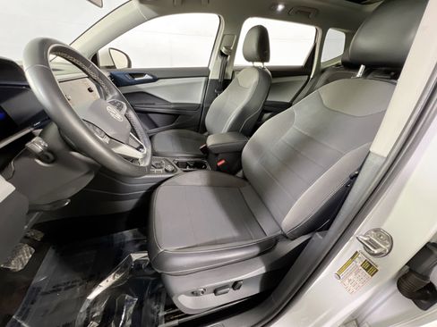 Used 2022 Volkswagen Taos SE image 20
