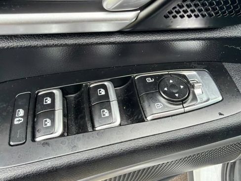 Used 2022 Kia Telluride S AWD/4WD image 24