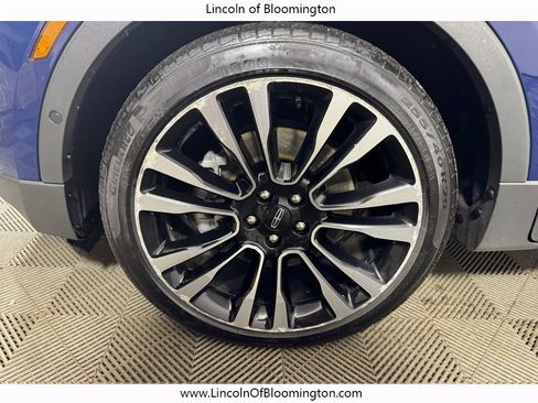 Used 2019 Lincoln MKC Reserve image 12