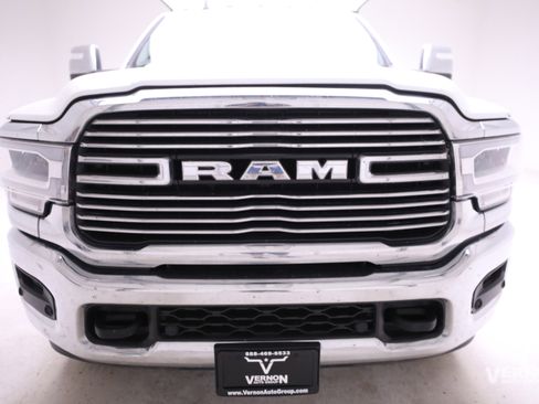 Used 2024 RAM 3500 Laramie w/ Chrome Bumper Package image 7