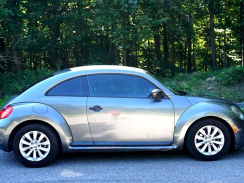 Used 2016 Volkswagen Beetle 1.8T image 3