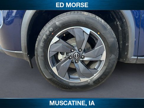 Used 2024 Nissan Rogue SV FWD image 14