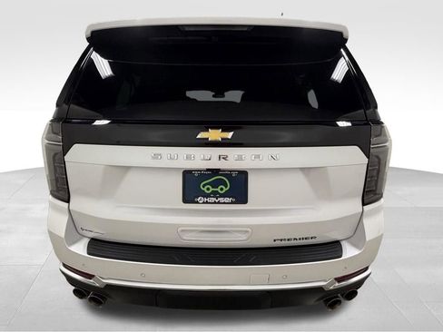 Used 2025 Chevrolet Suburban Premier AWD/4WD image 5
