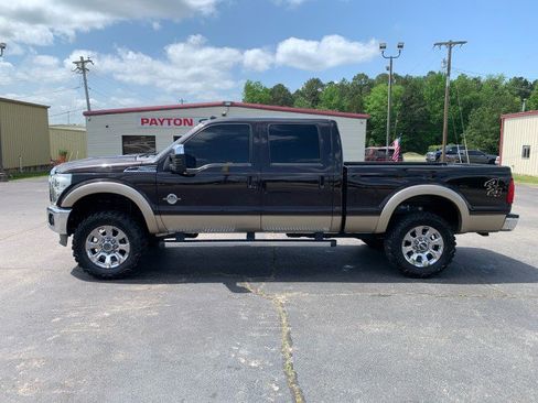 Used 2013 Ford F250 Lariat w/ Chrome Pkg image 1