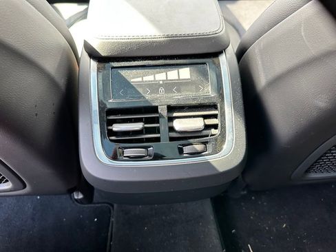Used 2024 Volvo XC90 B5 Core image 12