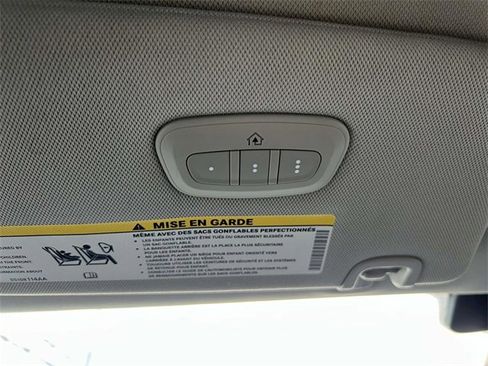 Used 2021 Chrysler Pacifica Touring-L image 33