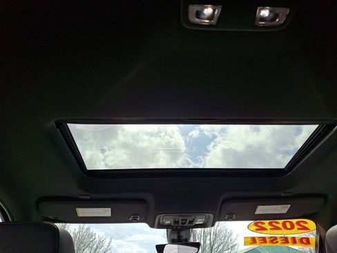 Used 2022 Chevrolet Silverado 3500 High Country w/ Technology Package image 13