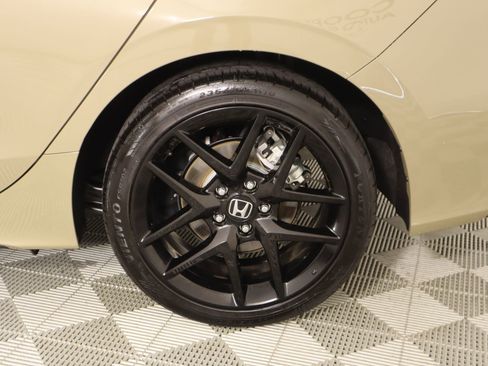 Used 2025 Honda Civic Sport image 19