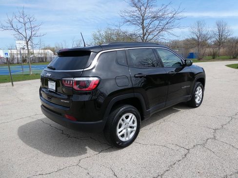 Used 2019 Jeep Compass Sport image 5