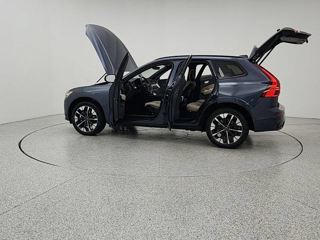 New 2026 Volvo XC60 B5 Plus w/ Protection Package Premier AWD/4WD image 12