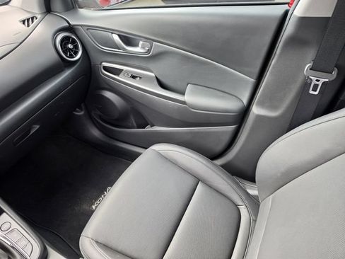 Used 2023 Hyundai Kona Limited AWD/4WD image 15