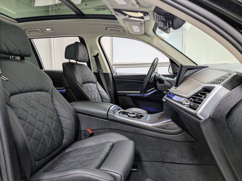 Used 2023 BMW X7 xDrive40i w/ Premium Package image 35