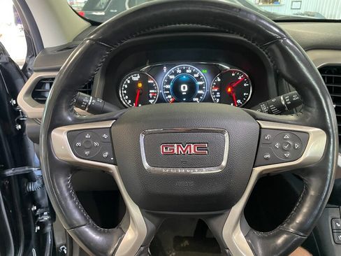 Used 2017 GMC Acadia Denali w/ Technology Package AWD/4WD image 10