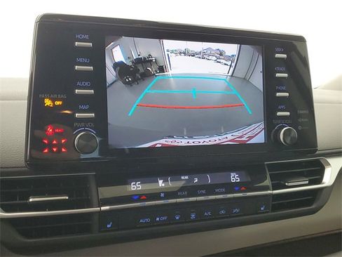 Certified 2023 Toyota Sienna XLE image 29