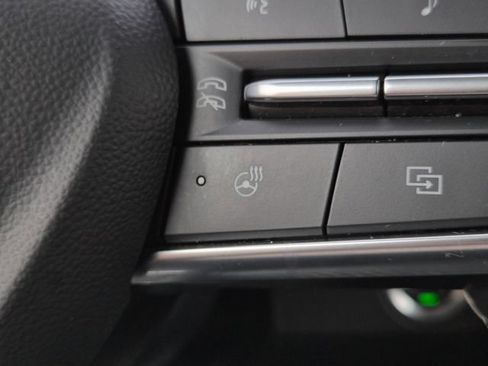Used 2024 Chevrolet Traverse LT FWD image 23