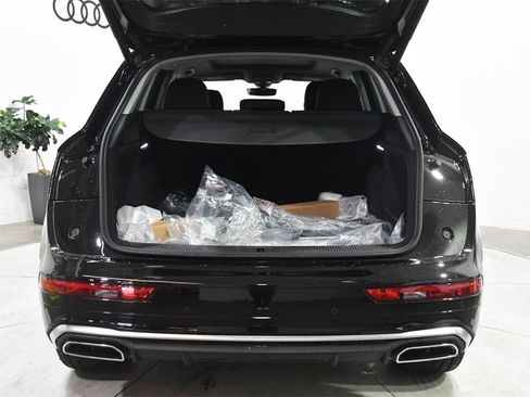 Certified 2025 Audi Q5 2.0T Premium Plus image 14