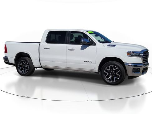 Used 2026 RAM 1500 Laramie AWD/4WD image 2