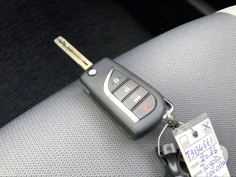 Used 2026 Toyota Corolla LE FWD image 13