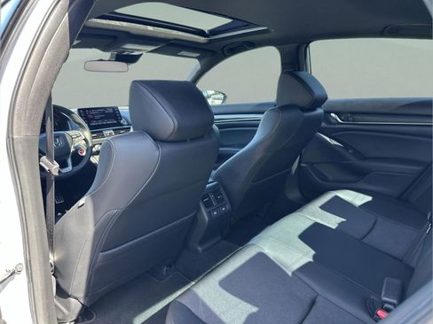 Used 2022 Honda Accord Sport image 9
