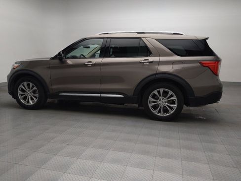 Used 2021 Ford Explorer Limited image 3