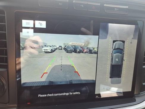 Used 2022 Ford F150 Lariat w/ Tow Technology Package image 16