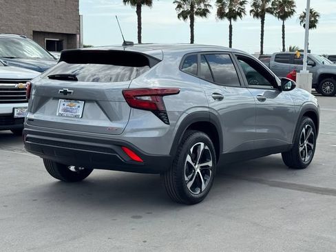 New 2026 Chevrolet Trax RS w/ Sunroof Package FWD image 5
