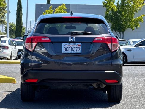 Used 2018 Honda HR-V EX image 9