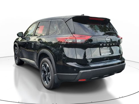 Certified 2025 Nissan Rogue SV FWD image 5
